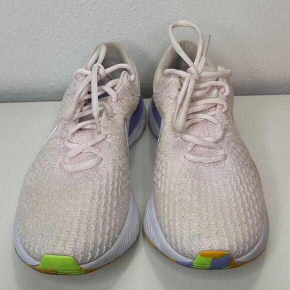 Nike Pale Pink React Infinity Run Flyknit 3 Premium Road Running Shoe 8 - Picture 3 of 16